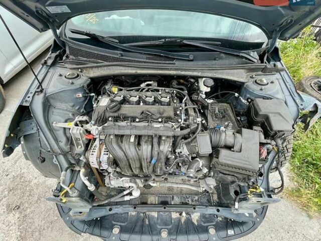 Серый Хендай Элантра, объемом двигателя 2 л и пробегом 83 тыс. км за 7800 $, фото 6 на Automoto.ua