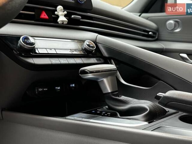 Серый Хендай Элантра, объемом двигателя 2 л и пробегом 30 тыс. км за 18999 $, фото 57 на Automoto.ua