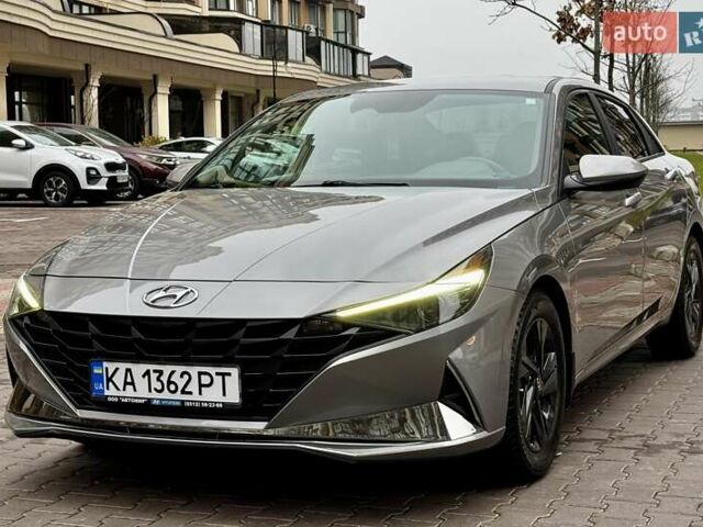 Серый Хендай Элантра, объемом двигателя 2 л и пробегом 30 тыс. км за 18999 $, фото 1 на Automoto.ua