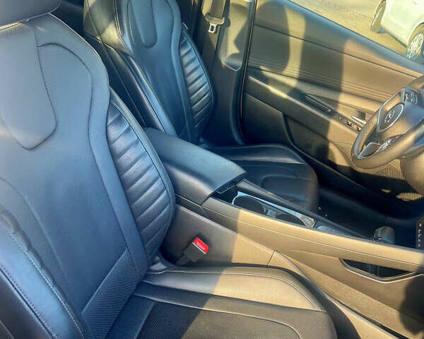 Сірий Хендай Елантра, об'ємом двигуна 1.6 л та пробігом 36 тис. км за 21000 $, фото 5 на Automoto.ua