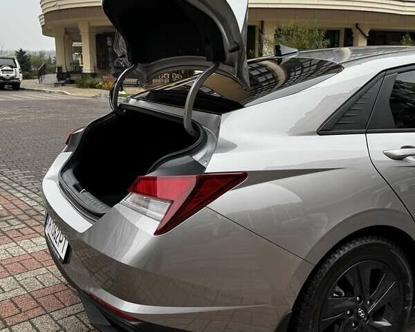 Серый Хендай Элантра, объемом двигателя 2 л и пробегом 30 тыс. км за 18999 $, фото 50 на Automoto.ua