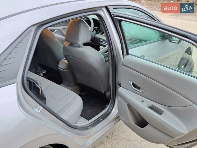 Сірий Хендай Елантра, об'ємом двигуна 1.58 л та пробігом 25 тис. км за 21900 $, фото 14 на Automoto.ua