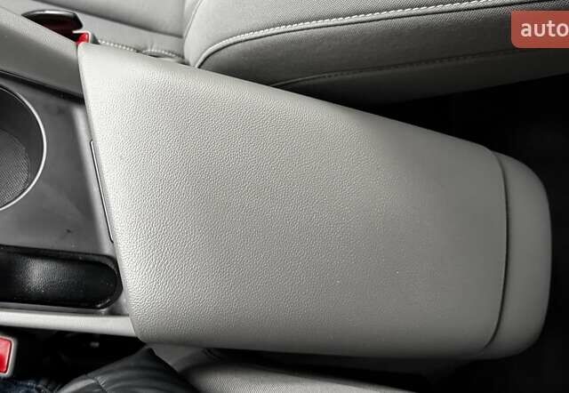 Серый Хендай Элантра, объемом двигателя 2 л и пробегом 30 тыс. км за 18999 $, фото 133 на Automoto.ua