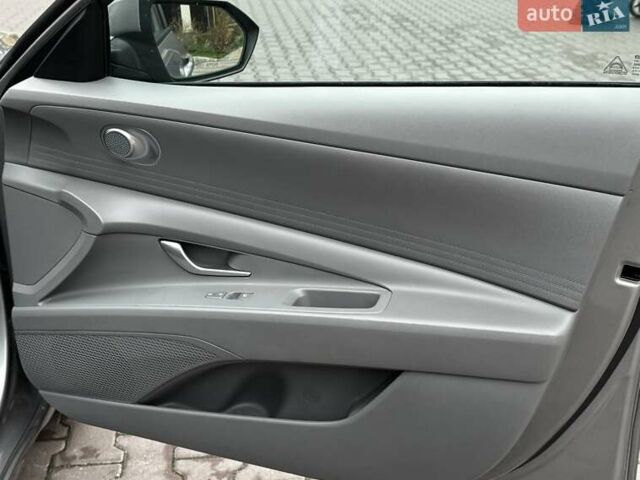 Серый Хендай Элантра, объемом двигателя 2 л и пробегом 30 тыс. км за 18999 $, фото 69 на Automoto.ua