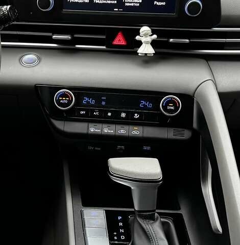 Серый Хендай Элантра, объемом двигателя 2 л и пробегом 30 тыс. км за 18999 $, фото 129 на Automoto.ua