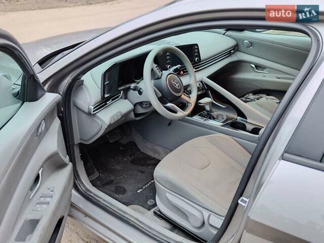 Сірий Хендай Елантра, об'ємом двигуна 1.58 л та пробігом 25 тис. км за 21900 $, фото 13 на Automoto.ua