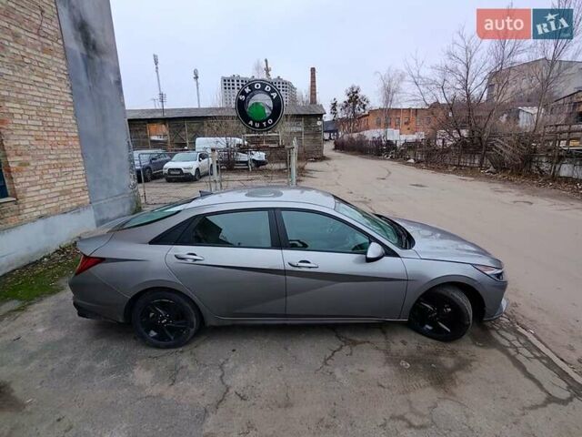 Сірий Хендай Елантра, об'ємом двигуна 1.58 л та пробігом 25 тис. км за 21900 $, фото 4 на Automoto.ua