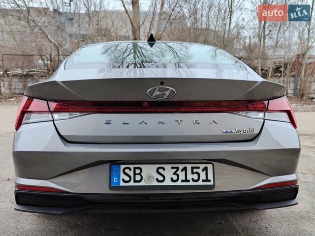 Сірий Хендай Елантра, об'ємом двигуна 1.58 л та пробігом 25 тис. км за 21900 $, фото 9 на Automoto.ua