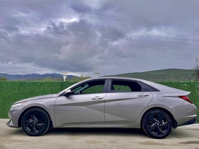 Хендай Элантра 2023 в Киеве на Automoto.ua Серый Хендай Элантра, объемом двигателя 2 л и пробегом 31 тыс. км за 14500 $, фото 5 на Automoto.ua