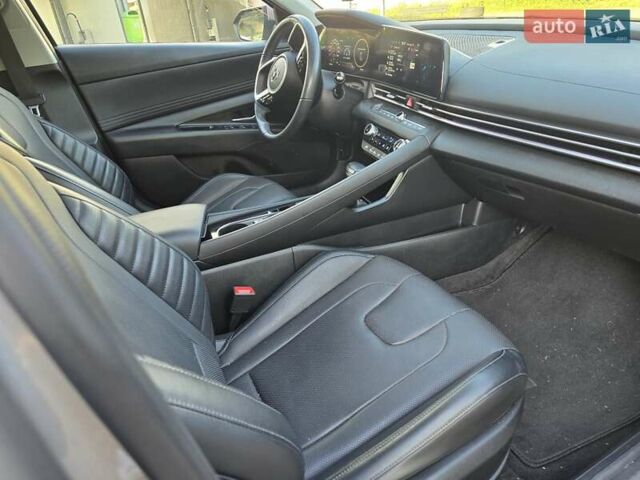 Сірий Хендай Елантра, об'ємом двигуна 1.6 л та пробігом 36 тис. км за 21000 $, фото 31 на Automoto.ua