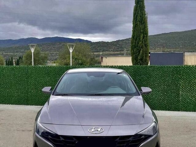 Хендай Элантра 2023 в Киеве на Automoto.ua Серый Хендай Элантра, объемом двигателя 2 л и пробегом 31 тыс. км за 14500 $, фото 1 на Automoto.ua