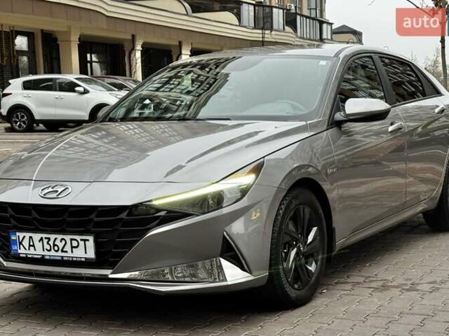 Серый Хендай Элантра, объемом двигателя 2 л и пробегом 30 тыс. км за 18999 $, фото 5 на Automoto.ua
