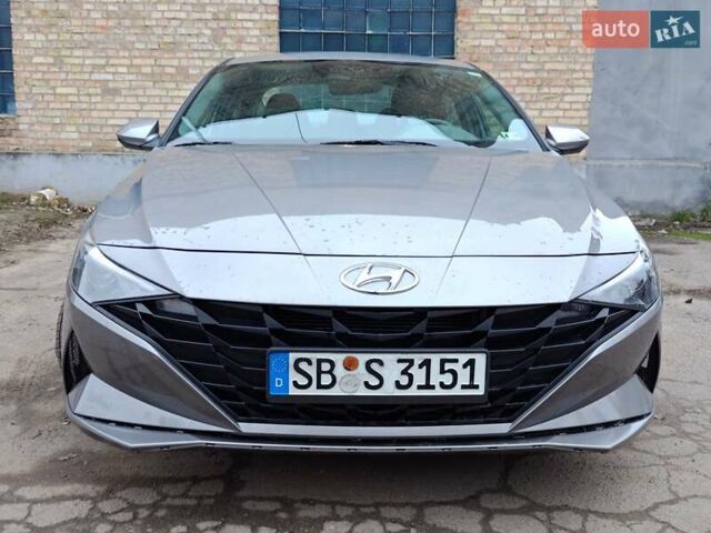 Сірий Хендай Елантра, об'ємом двигуна 1.58 л та пробігом 25 тис. км за 21900 $, фото 11 на Automoto.ua