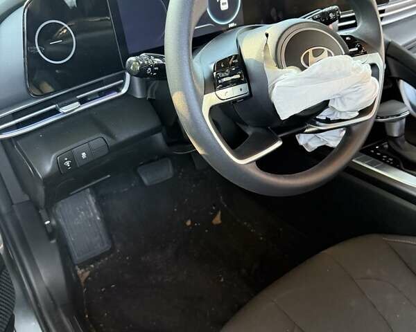 Сірий Хендай Елантра, об'ємом двигуна 2 л та пробігом 4 тис. км за 12900 $, фото 2 на Automoto.ua