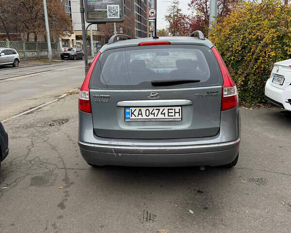 Серый Хендай Элантра, объемом двигателя 2 л и пробегом 213 тыс. км за 6700 $, фото 3 на Automoto.ua