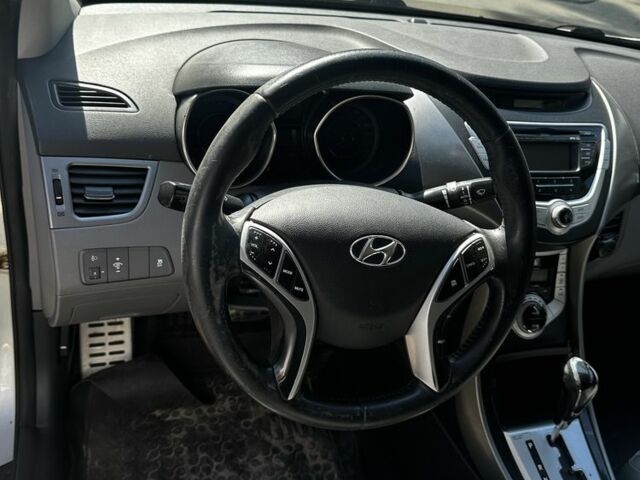 Серый Хендай Элантра, объемом двигателя 1.6 л и пробегом 79 тыс. км за 10300 $, фото 3 на Automoto.ua