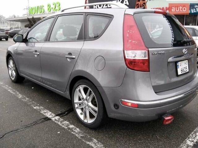 Сірий Хендай Елантра, об'ємом двигуна 1.98 л та пробігом 167 тис. км за 9000 $, фото 6 на Automoto.ua
