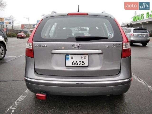 Сірий Хендай Елантра, об'ємом двигуна 1.98 л та пробігом 167 тис. км за 9000 $, фото 12 на Automoto.ua