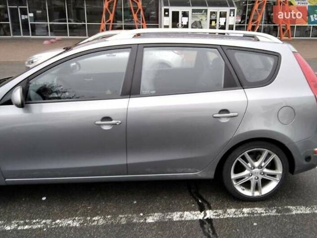 Сірий Хендай Елантра, об'ємом двигуна 1.98 л та пробігом 167 тис. км за 9000 $, фото 2 на Automoto.ua