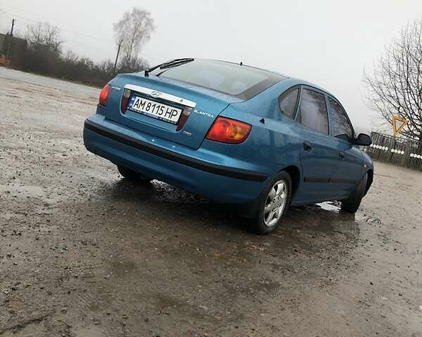 Синий Хендай Элантра, объемом двигателя 2 л и пробегом 300 тыс. км за 2050 $, фото 3 на Automoto.ua