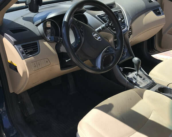 Синій Хендай Елантра, об'ємом двигуна 1.8 л та пробігом 143 тис. км за 8800 $, фото 9 на Automoto.ua