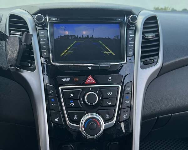Синий Хендай Элантра, объемом двигателя 2 л и пробегом 140 тыс. км за 9500 $, фото 20 на Automoto.ua