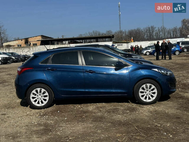 Синий Хендай Элантра, объемом двигателя 2 л и пробегом 86 тыс. км за 11500 $, фото 1 на Automoto.ua
