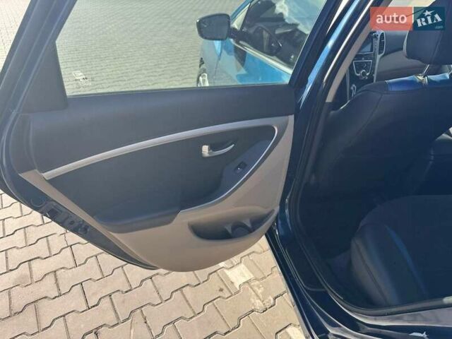 Хендай Элантра 2015 в Луцке на Automoto.ua Синий Хендай Элантра, объемом двигателя 2 л и пробегом 151 тыс. км за 9300 $, фото 3 на Automoto.ua