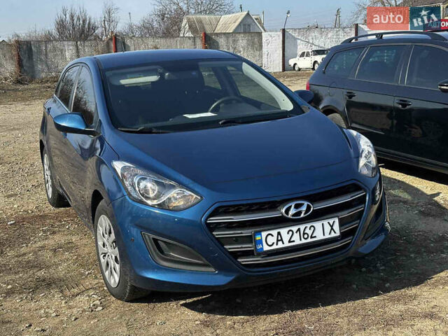 Синий Хендай Элантра, объемом двигателя 2 л и пробегом 86 тыс. км за 11500 $, фото 2 на Automoto.ua