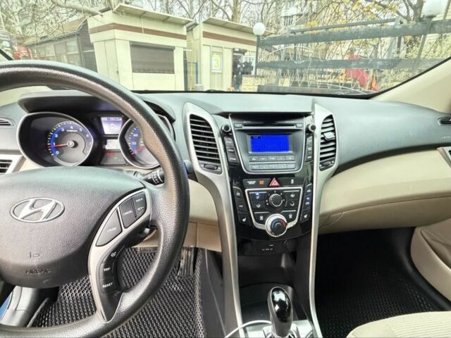 Синій Хендай Елантра, об'ємом двигуна 2 л та пробігом 151 тис. км за 8199 $, фото 9 на Automoto.ua