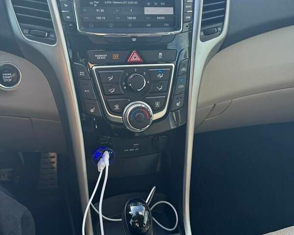 Хендай Элантра 2015 в Луцке на Automoto.ua Синий Хендай Элантра, объемом двигателя 2 л и пробегом 151 тыс. км за 9300 $, фото 6 на Automoto.ua