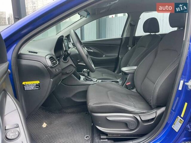 Синий Хендай Элантра, объемом двигателя 2 л и пробегом 135 тыс. км за 12990 $, фото 8 на Automoto.ua