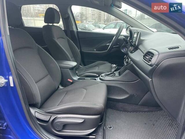 Синий Хендай Элантра, объемом двигателя 2 л и пробегом 135 тыс. км за 12990 $, фото 11 на Automoto.ua