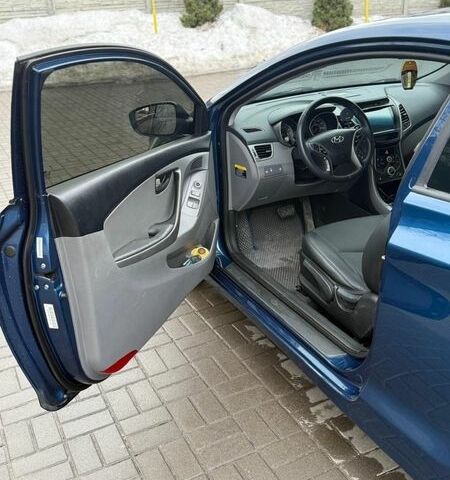 Синий Хендай Элантра, объемом двигателя 2 л и пробегом 130 тыс. км за 9800 $, фото 8 на Automoto.ua