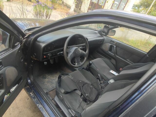 Синий Хендай Элантра, объемом двигателя 0 л и пробегом 240 тыс. км за 1450 $, фото 7 на Automoto.ua