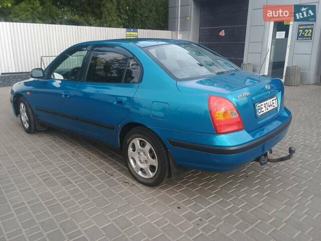 Синий Хендай Элантра, объемом двигателя 1.6 л и пробегом 320 тыс. км за 2800 $, фото 1 на Automoto.ua