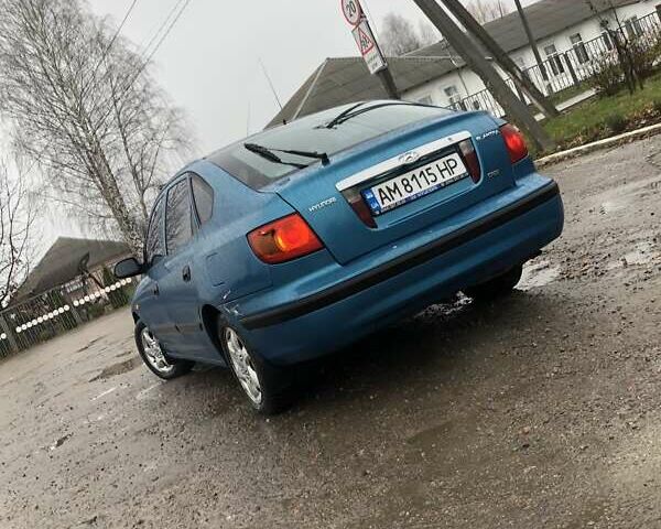 Синий Хендай Элантра, объемом двигателя 2 л и пробегом 300 тыс. км за 2400 $, фото 3 на Automoto.ua