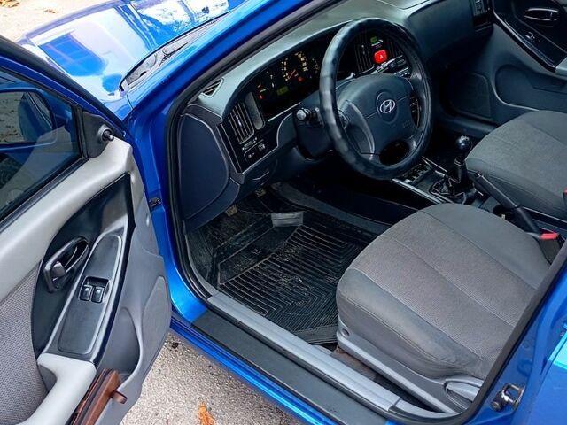 Хендай Элантра 2004 в Великой Багачке на Automoto.ua Синий Хендай Элантра, объемом двигателя 1.6 л и пробегом 190 тыс. км за 3700 $, фото 6 на Automoto.ua