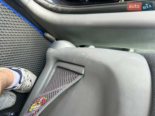 Синий Хендай Элантра, объемом двигателя 2 л и пробегом 320 тыс. км за 4000 $, фото 11 на Automoto.ua