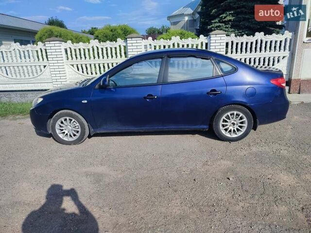 Синий Хендай Элантра, объемом двигателя 1.6 л и пробегом 223 тыс. км за 4700 $, фото 3 на Automoto.ua