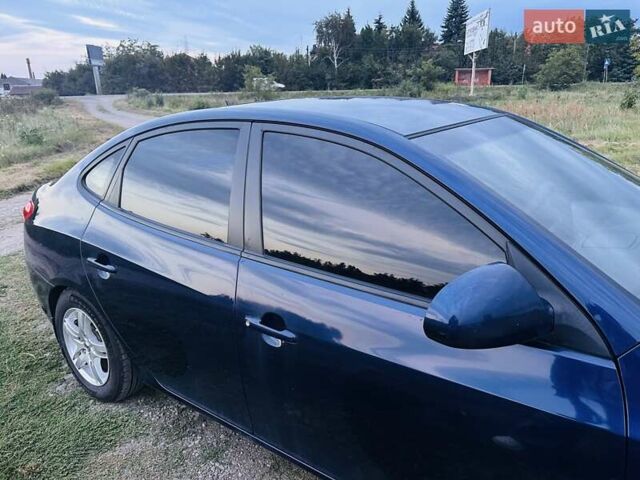 Синій Хендай Елантра, об'ємом двигуна 1.59 л та пробігом 231 тис. км за 5500 $, фото 4 на Automoto.ua
