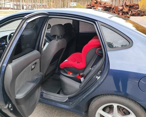 Синий Хендай Элантра, объемом двигателя 1.59 л и пробегом 170 тыс. км за 5999 $, фото 7 на Automoto.ua