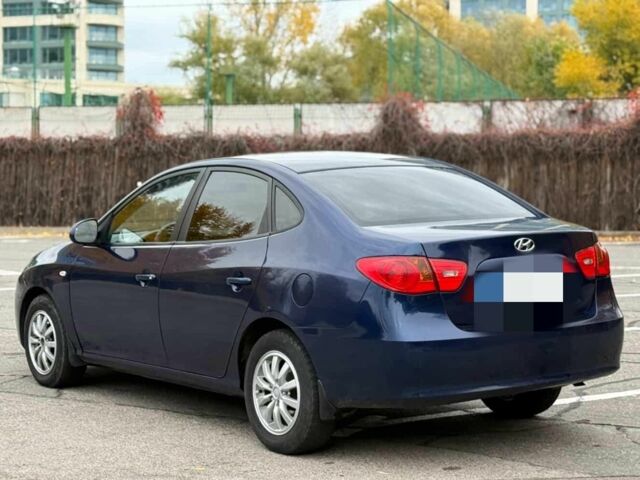 Синий Хендай Элантра, объемом двигателя 2 л и пробегом 284 тыс. км за 5499 $, фото 3 на Automoto.ua