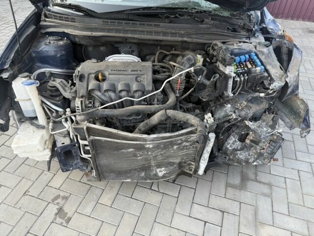 Синій Хендай Елантра, об'ємом двигуна 1.6 л та пробігом 55 тис. км за 2100 $, фото 6 на Automoto.ua