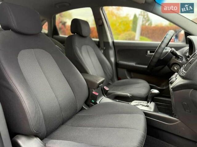 Синий Хендай Элантра, объемом двигателя 1.59 л и пробегом 254 тыс. км за 5499 $, фото 2 на Automoto.ua