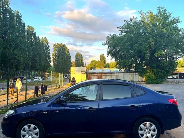Синий Хендай Элантра, объемом двигателя 1.6 л и пробегом 185 тыс. км за 5900 $, фото 1 на Automoto.ua