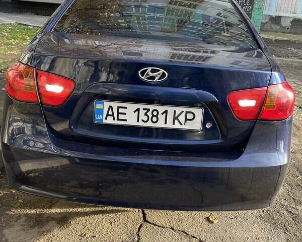 Синий Хендай Элантра, объемом двигателя 1.59 л и пробегом 273 тыс. км за 5300 $, фото 3 на Automoto.ua