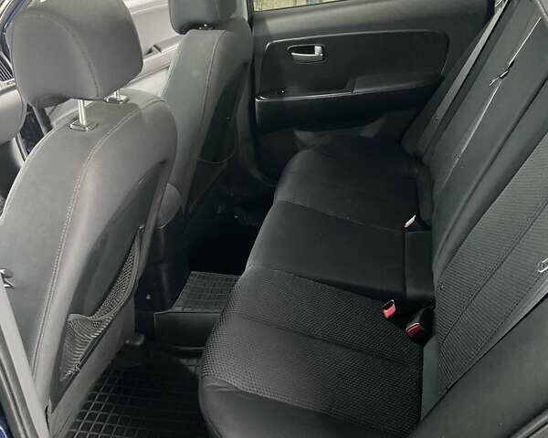 Синий Хендай Элантра, объемом двигателя 1.59 л и пробегом 273 тыс. км за 5300 $, фото 7 на Automoto.ua