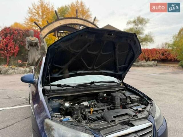 Синий Хендай Элантра, объемом двигателя 1.59 л и пробегом 254 тыс. км за 5499 $, фото 3 на Automoto.ua