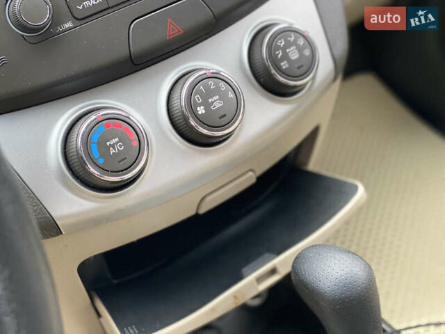 Синий Хендай Элантра, объемом двигателя 1.98 л и пробегом 238 тыс. км за 6999 $, фото 21 на Automoto.ua